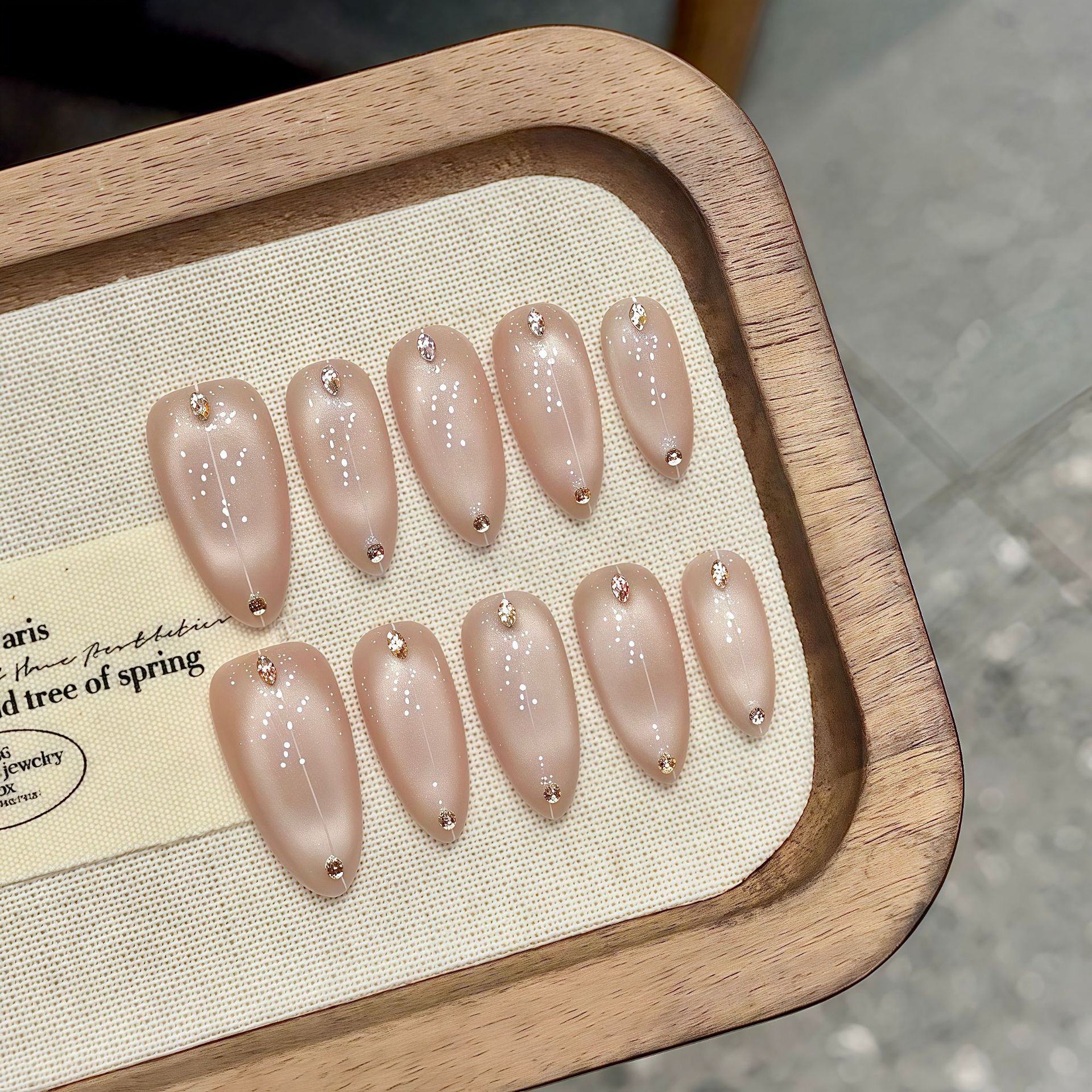 Nail Art Full Design - Handmade Nude Press on Nails Cateye